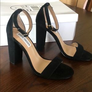 Black Steve Madden Carrson heels